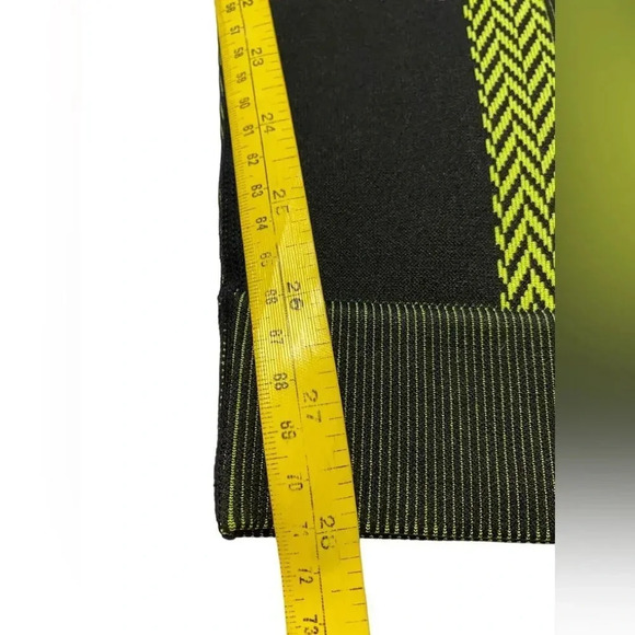 Fabletics 2 Piece Outfit- Includes High Waisted Seamless Leggings & Sports Bra - Picture 14 of 14